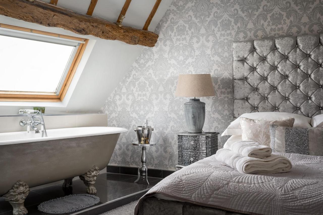 The Loft: Unique, Romantic, Grade II Listed, Dog Friendly 스토우온더올드 외부 사진
